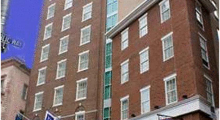 Hampton Inn & Suites Providence Downtown - RI