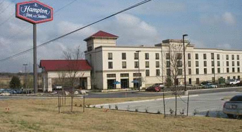 Hampton Inn & Suites Schertz