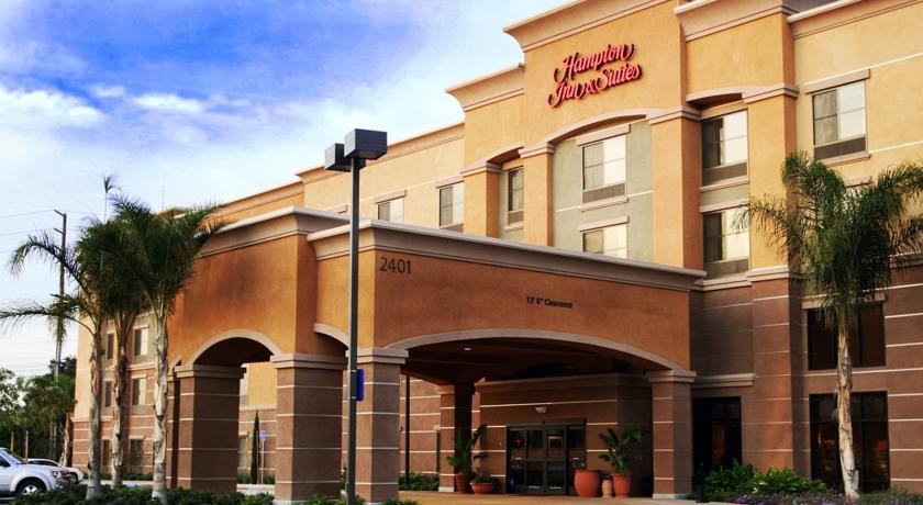 Hampton Inn & Suites Seal Beach