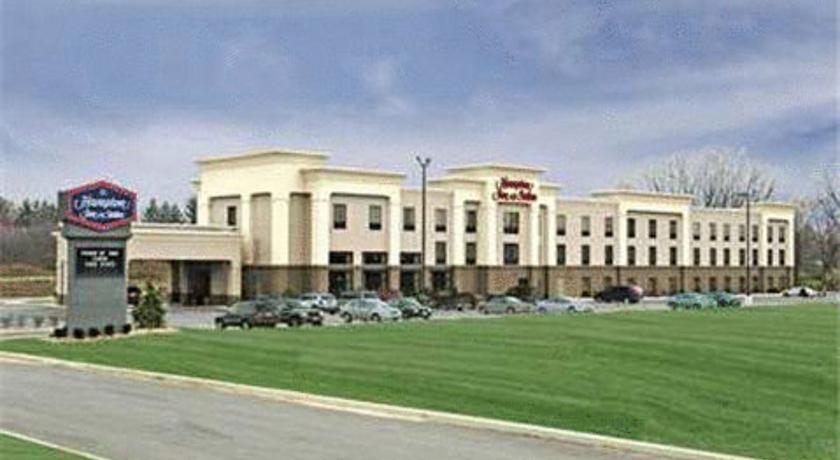 Hampton Inn & Suites Youngstown-Canfield