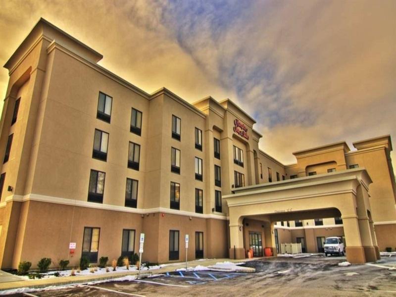 Hampton Inn and Suites Parsippany - North
