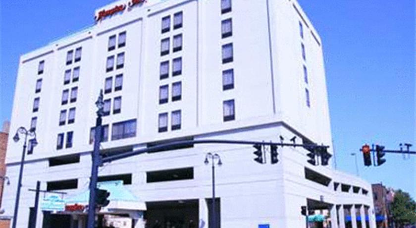 Hampton Inn Massillon