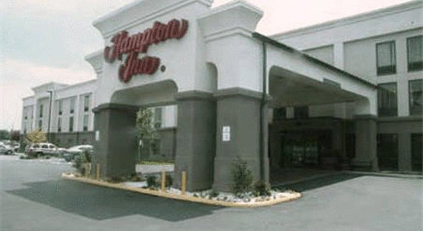 Hampton Inn Roanoke - Hollins I-81