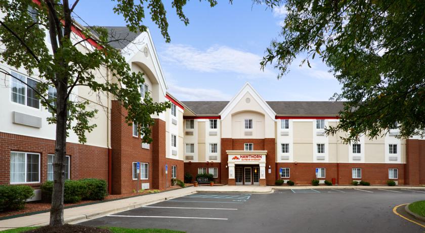 Hawthorn Suites by Wyndham Chicago-Hoffman Estates