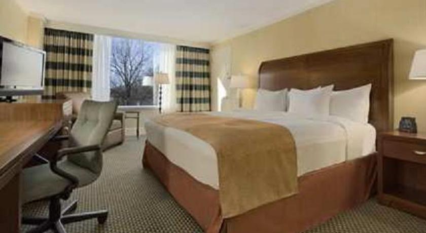 Hilton Stamford & Executive Meeting Center