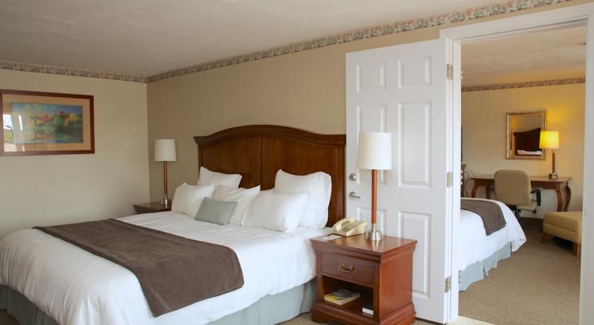 Holiday Hill Motor Inn