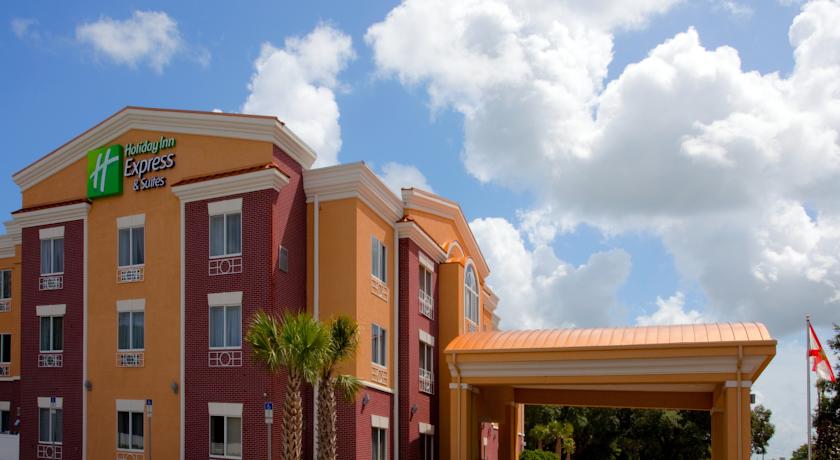 Holiday Inn Express & Suites Brooksville I-75