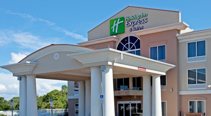 Holiday Inn Express & Suites Brooksville West