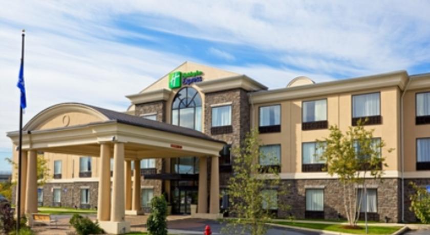 Holiday Inn Express & Suites Chester-Monroe-Goshen