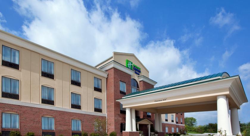 Holiday Inn Express & Suites Dayton North Tipp City