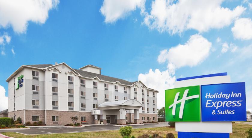 Holiday Inn Express & Suites Jenks