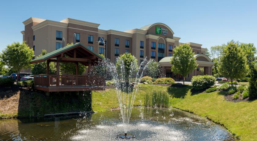 Holiday Inn Express & Suites Rochester Webster