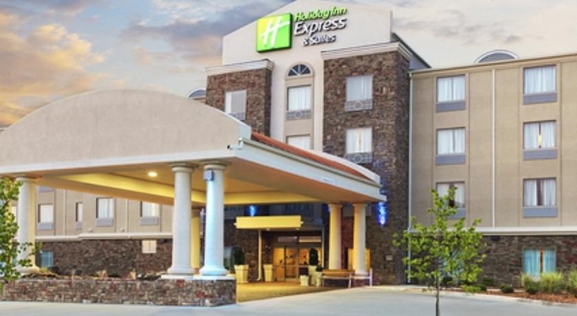 Holiday Inn Express & Suites Searcy