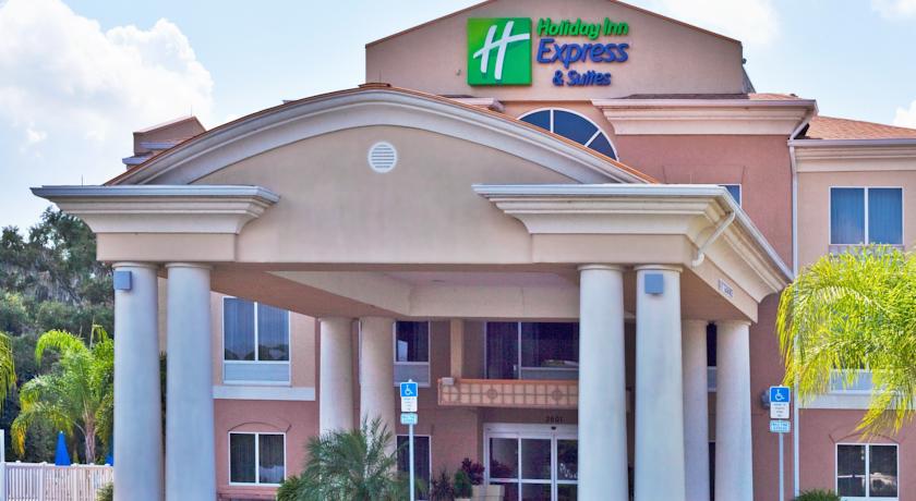 Holiday Inn Express & Suites Tavares