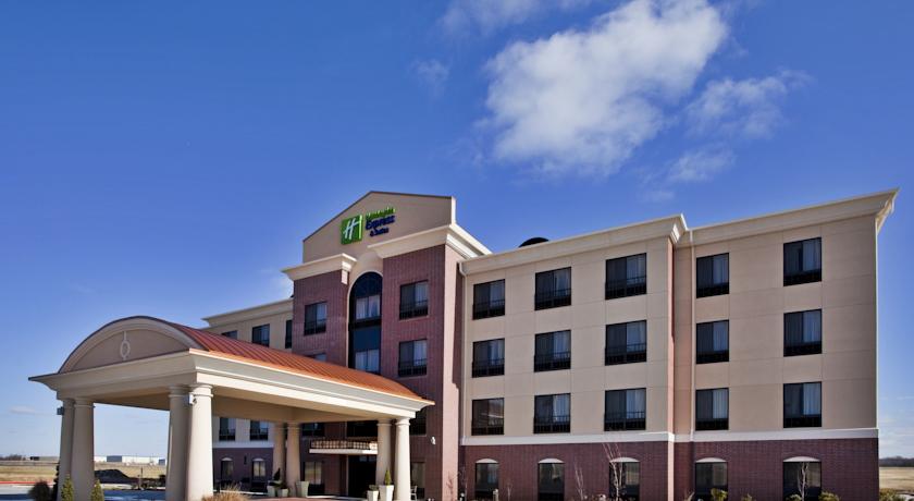 Holiday Inn Express And Suites Pryor