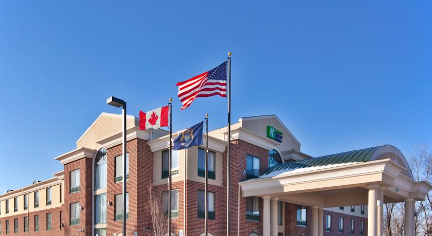 Holiday Inn Express Detroit-Novi