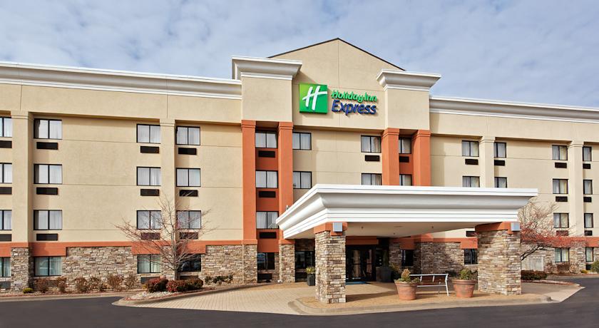 Holiday Inn Express Fort Campbell-Oak Grove