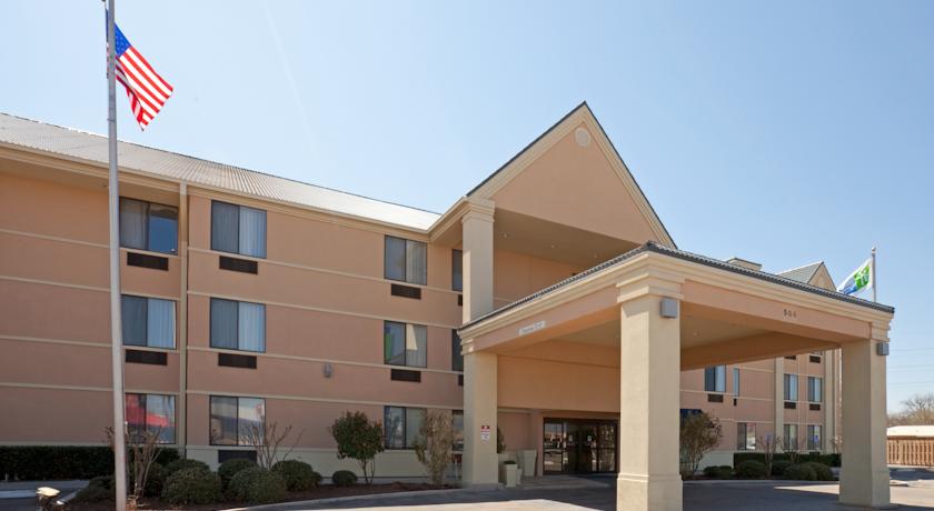 Holiday Inn Express Hotel & Suites Brownwood