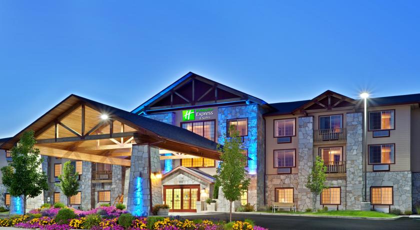 Holiday Inn Express Hotel & Suites Cheney-University Area