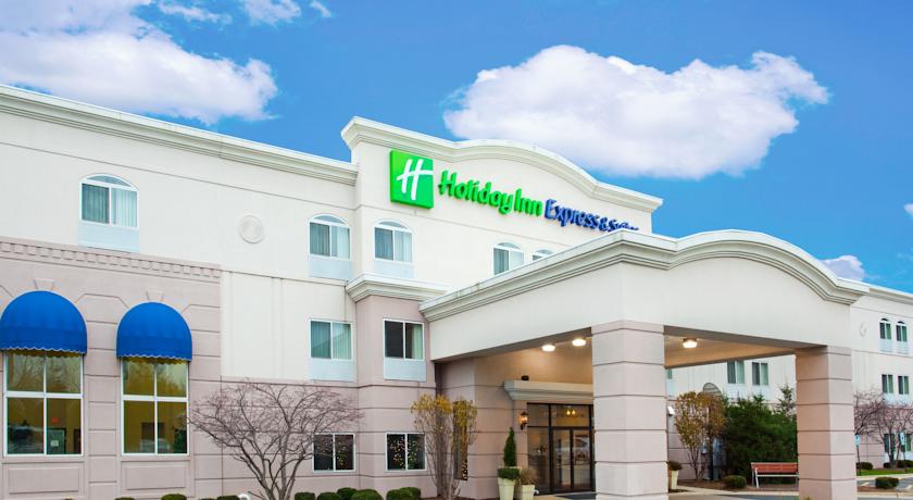 Holiday Inn Express Hotel & Suites  Chicago-Libertyville