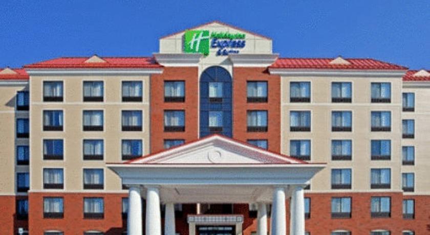 Holiday Inn Express Hotel & Suites Latham