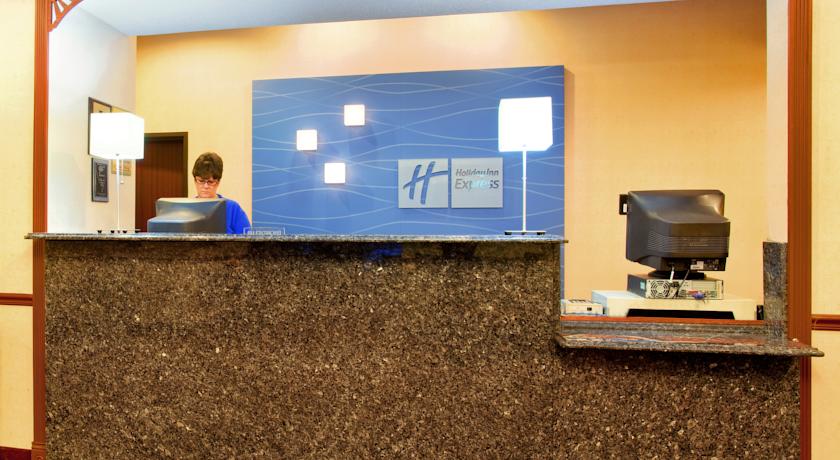 Holiday Inn Express Hotel & Suites Sycamore