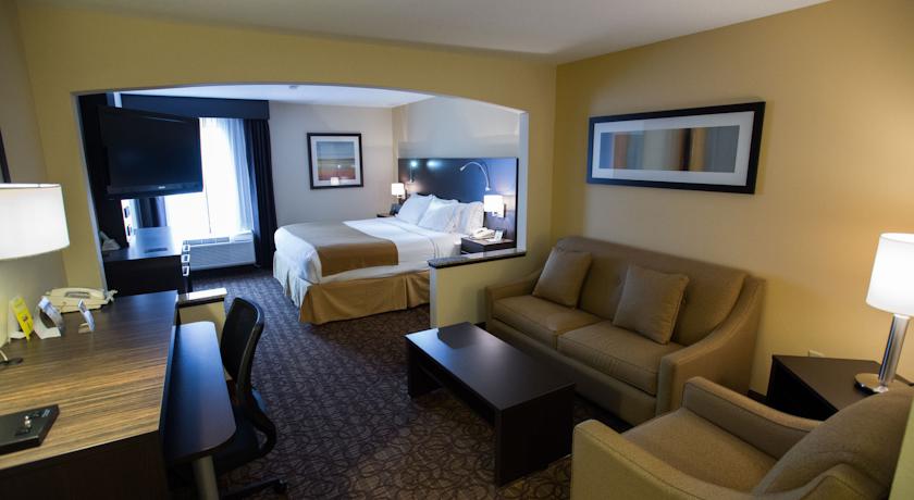 Holiday Inn Express Hotel & Suites Topeka