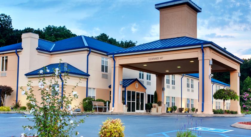 Holiday Inn Express Hurricane Mills