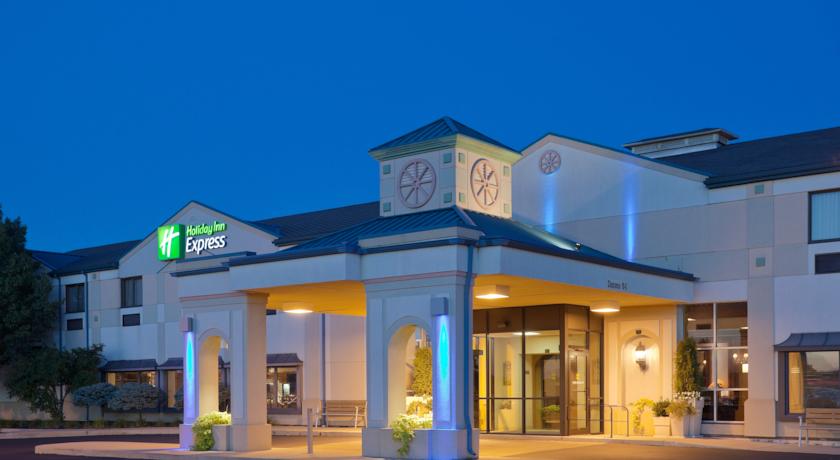 Holiday Inn Express Perrysburg I-75