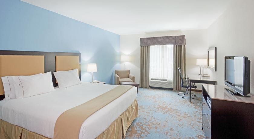 Holiday Inn Express Plainville - Foxboro Area