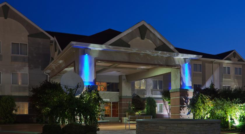 Holiday Inn Express Port Clinton-Catawba Island