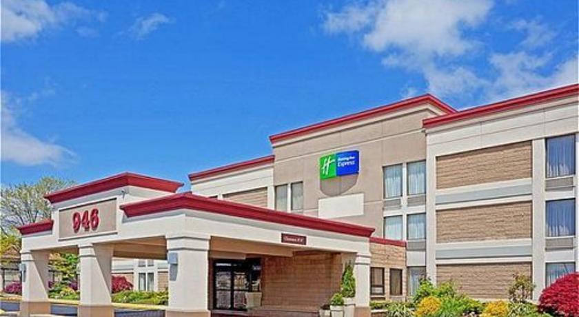 Holiday Inn Express Ramsey-Mahwah
