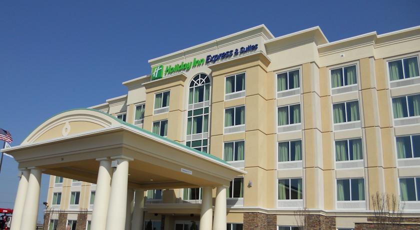 Holiday Inn Express& Suites Jackson Northeast