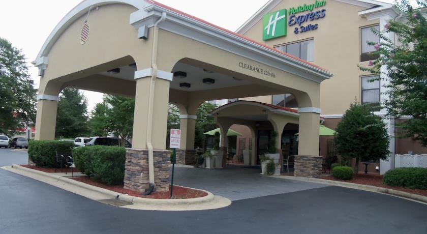 Holiday Inn Express Suites Sanford