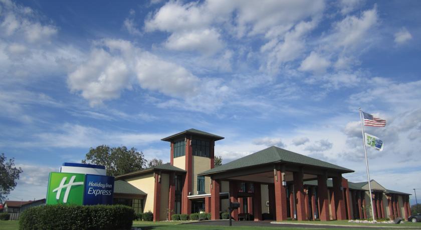 Holiday Inn Express West Point