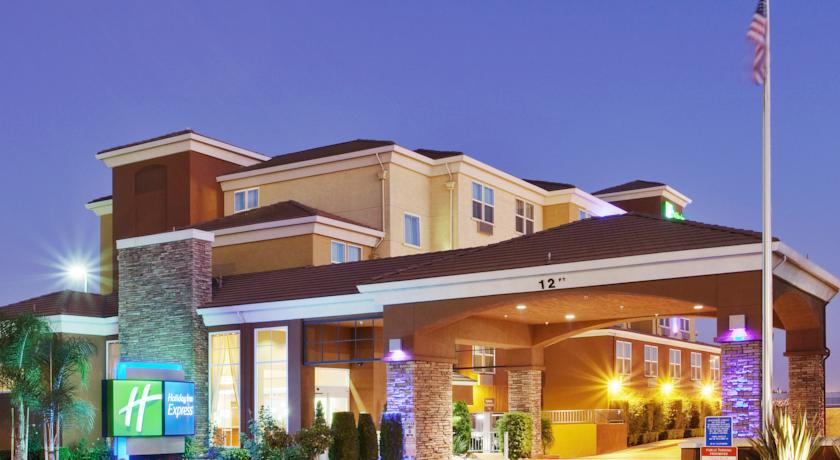 Holiday Inn Express  West Sacramento