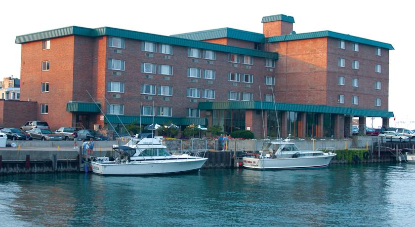 Holiday Inn Harborview Port Washington