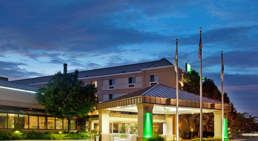 Holiday Inn Hotel & Suites Chicago - Carol Stream - Wheaton