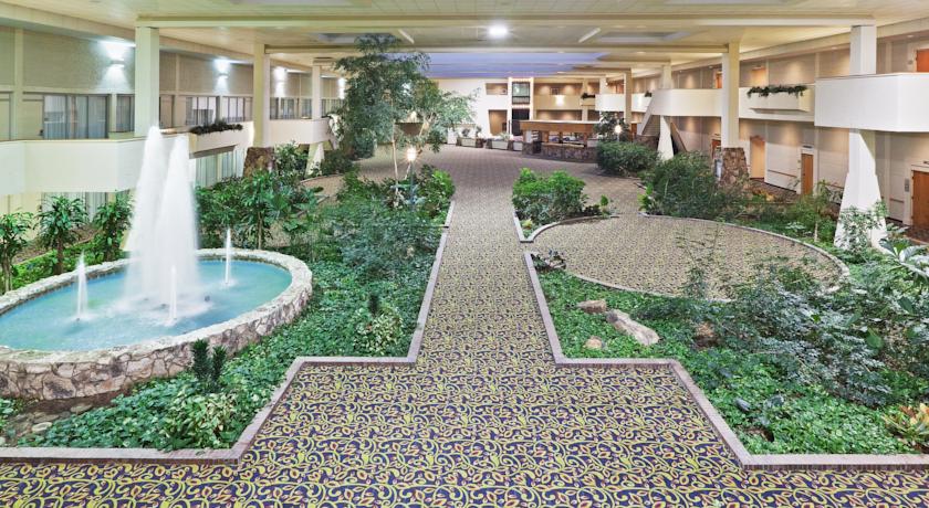 Holiday Inn Lubbock - Park Plaza