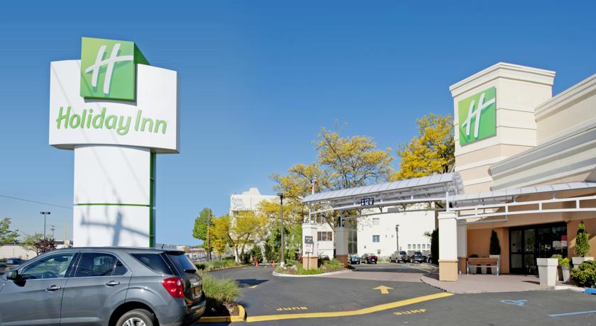 Holiday Inn Westbury-Long Island