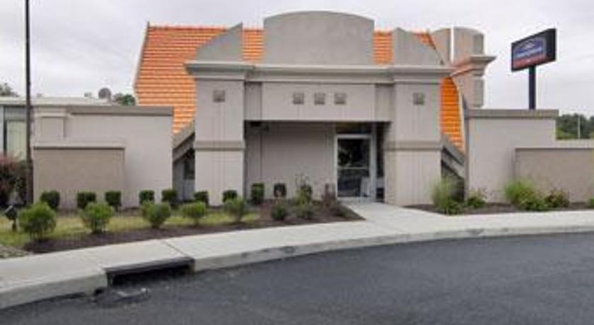 Howard Johnson Inn - Newburgh