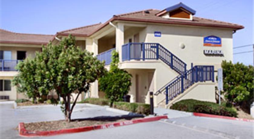 Howard Johnson Marina at Monterey Bay