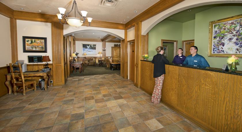 Inn and Suites at Riverwalk