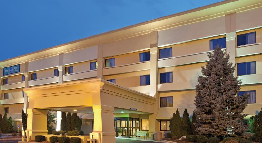 La Quinta Inn & Suites Cincinnati Northeast