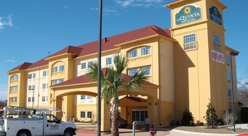 La Quinta Inn & Suites Fort Worth NE Mall