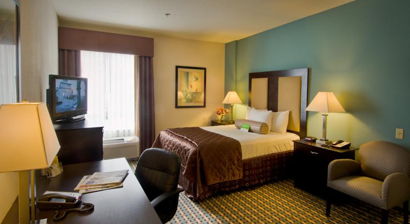 La Quinta Inn & Suites Stonington