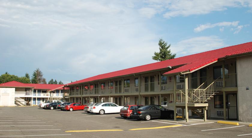 Lakewood Inn