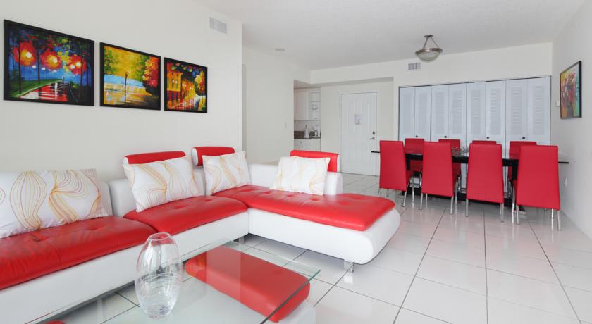 Luxury Apartments At Intracoastal