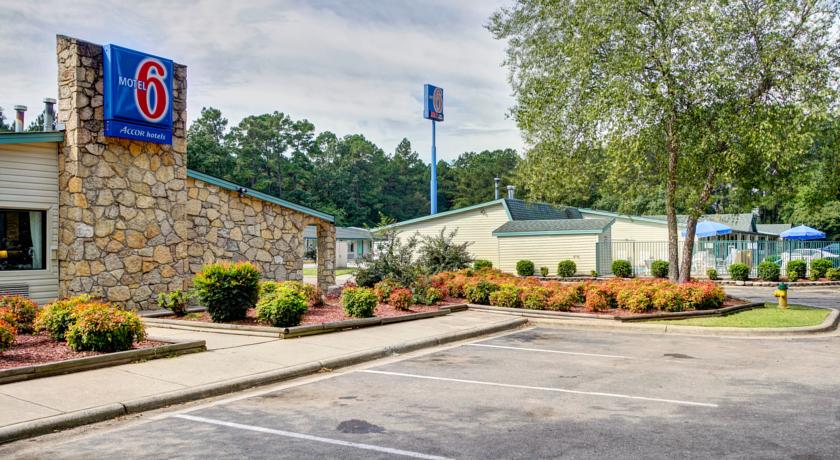 Motel 6 - Fayetteville NC