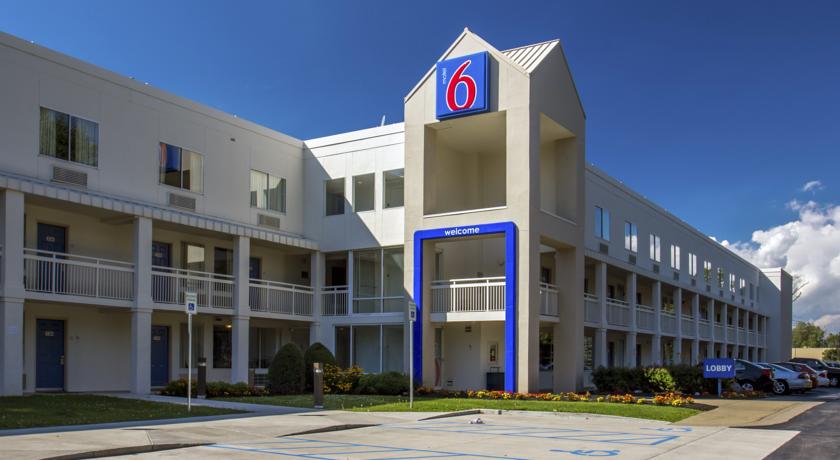 Motel 6 Buffalo Airport ex Fairfield Inn By Marriott Buffalo Williamsville